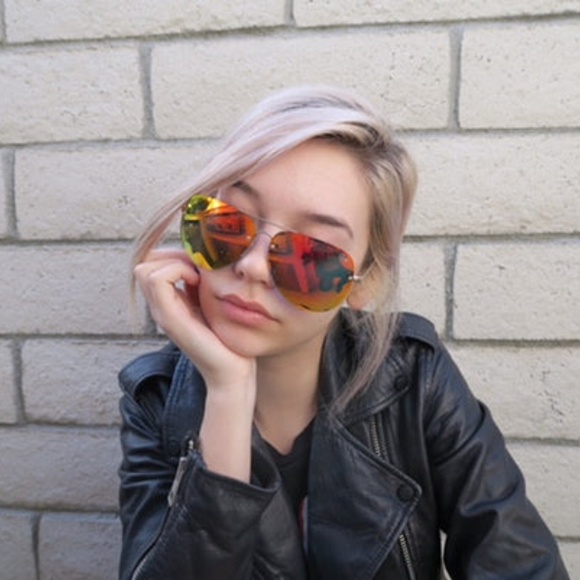 Quay Muse red gold XL aviators - Picture 3 of 4